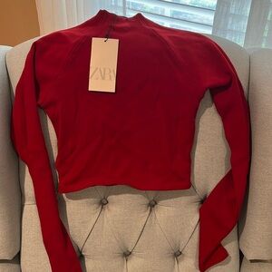 Zara women’s crop red fitted long sleeve top
